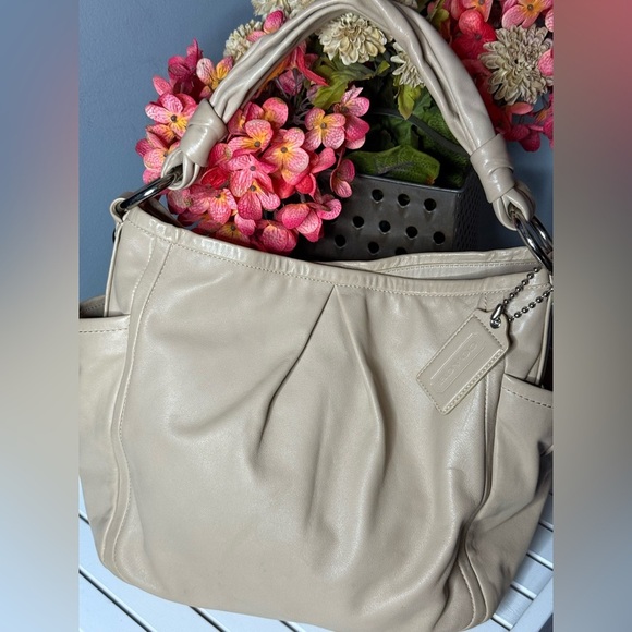 Coach Sand Taupe Soft Leather  Parker Shoulder/Hobo Purse EUC Authentic - Picture 1 of 14